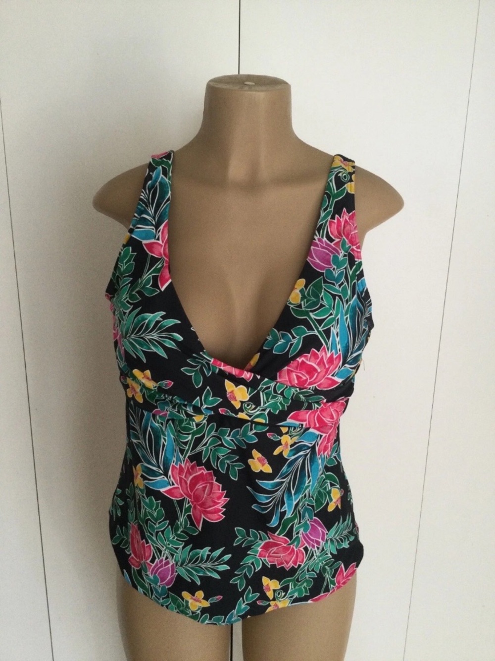 Sunsets Twilight Blooms Underwire Tankini Size 38E/36F/34G